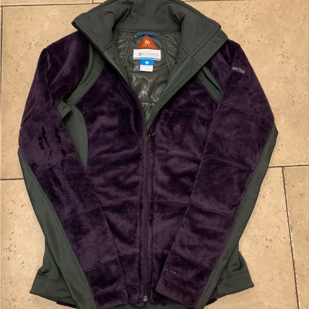 Columbia mixed media plush athletic jacket. Size XS. - Picture 3 of 10